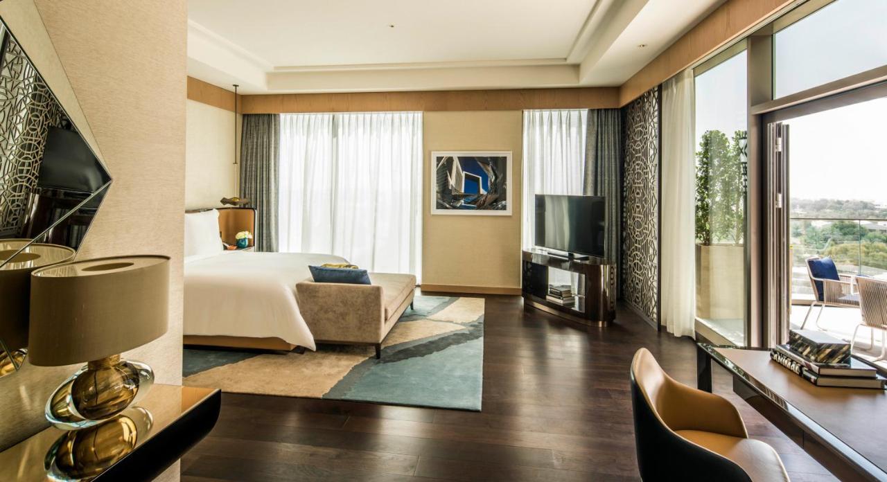 Four Seasons Hotel Dubai International Financial Centre Exteriör bild